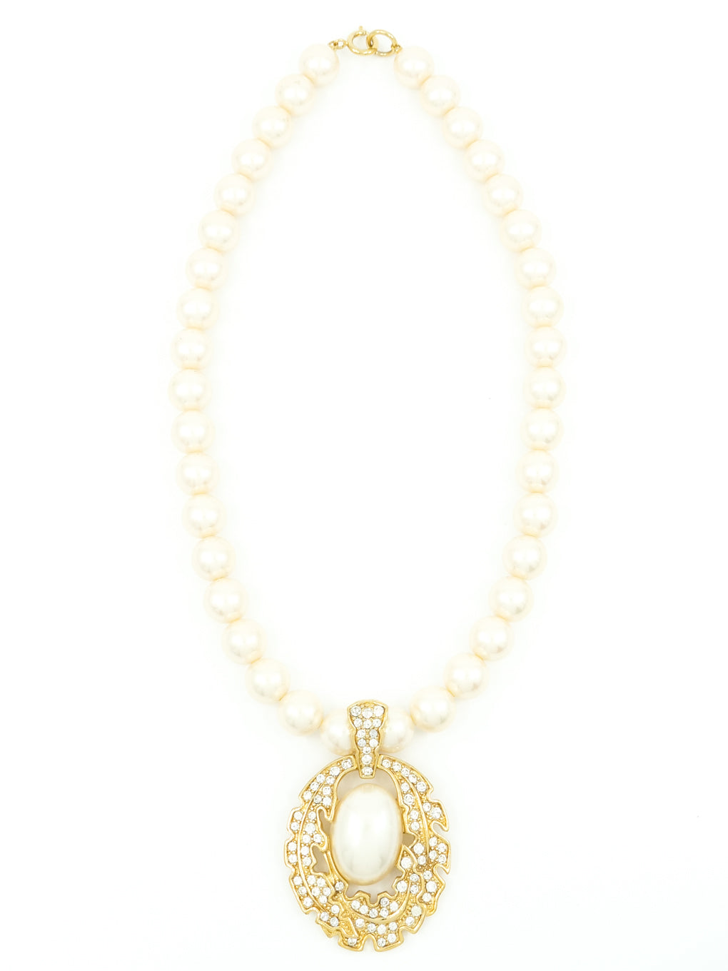 trifari necklace pearl