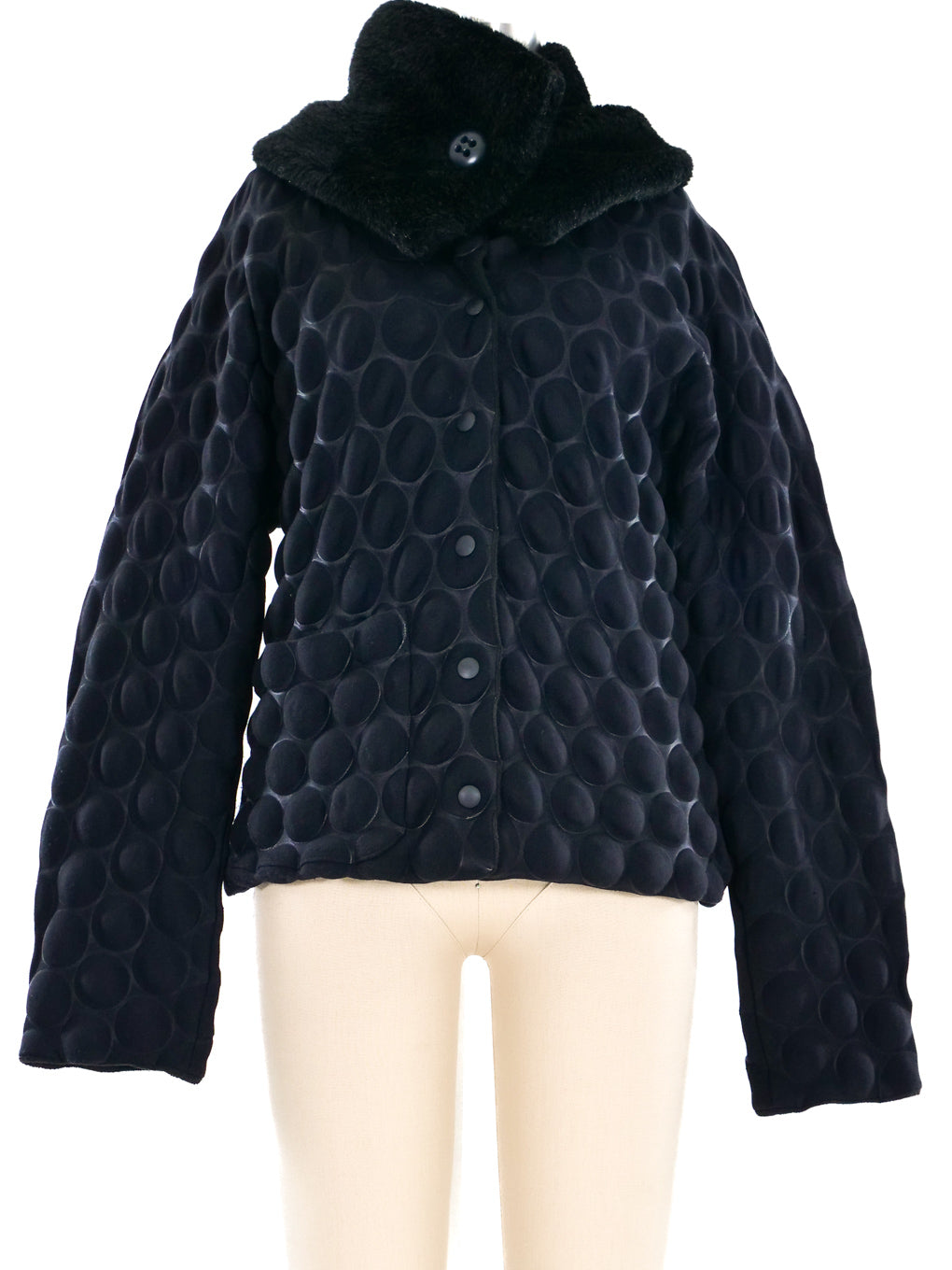 お歳暮 2024 Issey Miyake Faux Fur Trimmed Egg Crate Jacket ジャケット・アウター