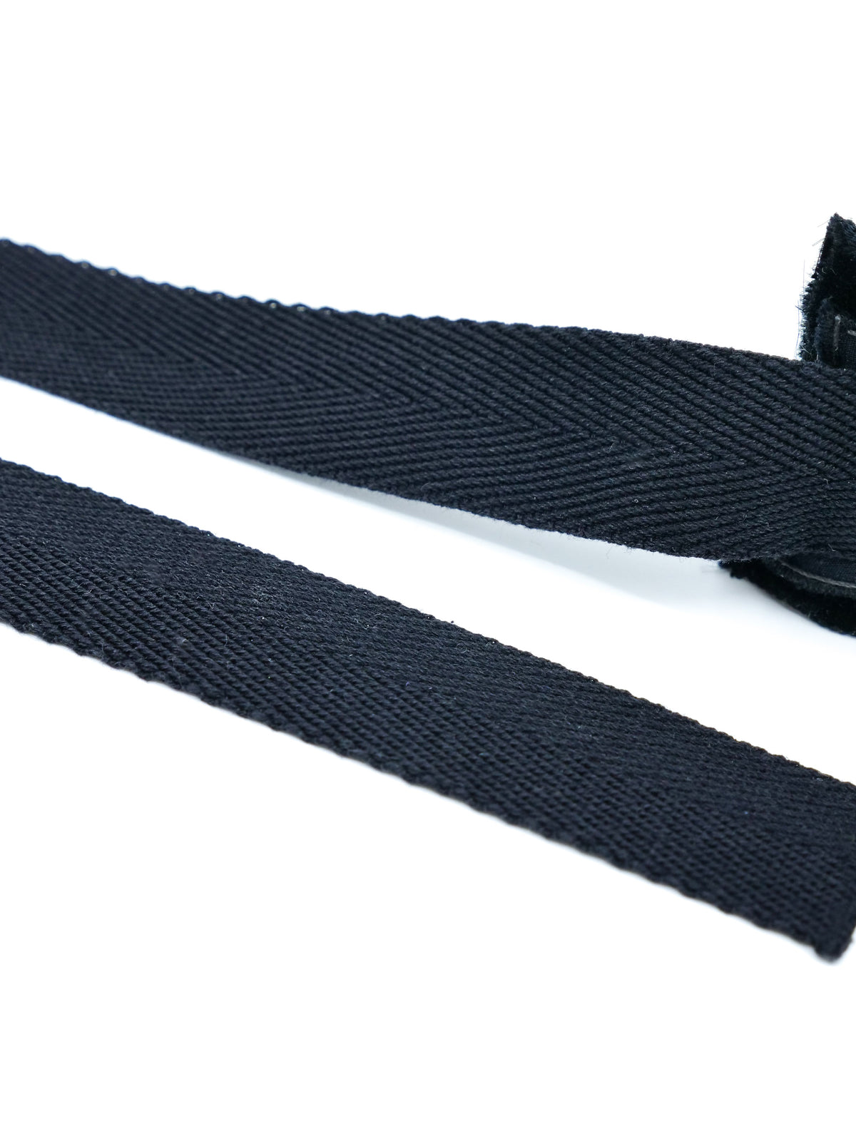 2004 F/W Prada Embellished Black Velvet Belt display picture 1