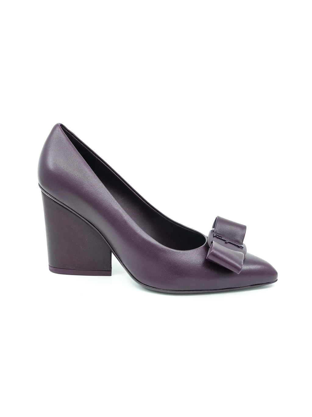 Ferragamo パープルヒール 7.5 D Salvatore Ferragamo Plum Satin Heels sz 5.5