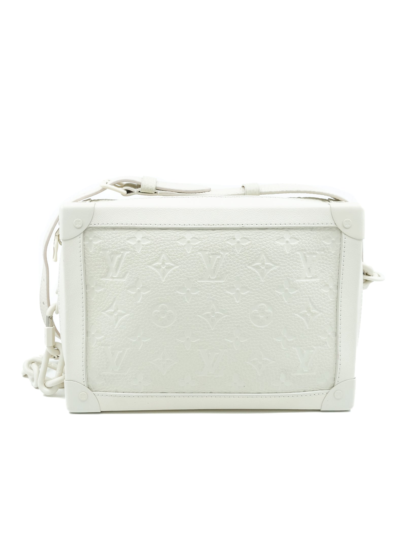 T*S様 Louis Vuitton ホワイト ボディバッグ Louis Vuitton LV x TM Lambskin Embossed Monogram Coussin PM White