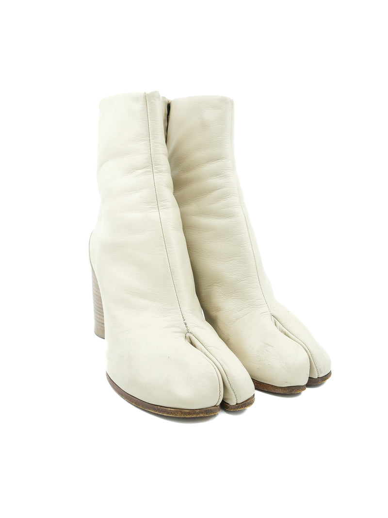 Maison Margiela Beige Leather Tabi Boots, 36.5 Accessory arcadeshops.com