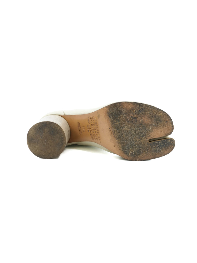 Maison Margiela Beige Leather Tabi Boots, 36.5 Accessory arcadeshops.com