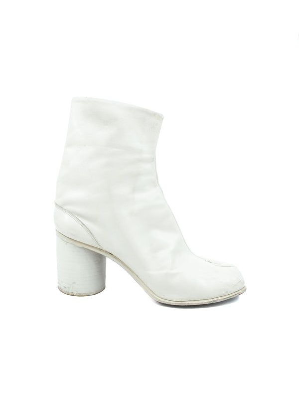 1990s Maison Martin Margiela White Leather Tabi Boots, 40 Accessory arcadeshops.com