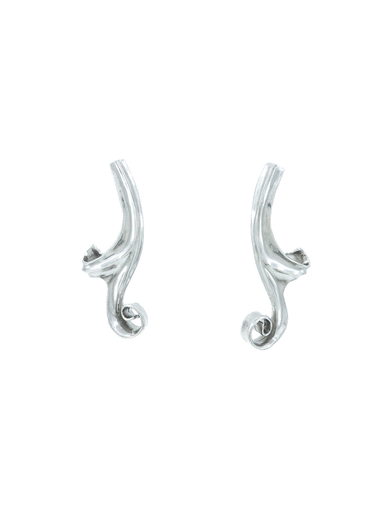 Oscar de la Renta Scroll Earrings