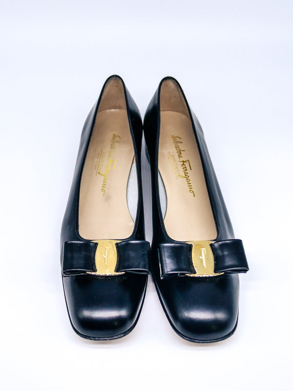 Ferragamo Vara Bow Shoes Accessory arcadeshops.com