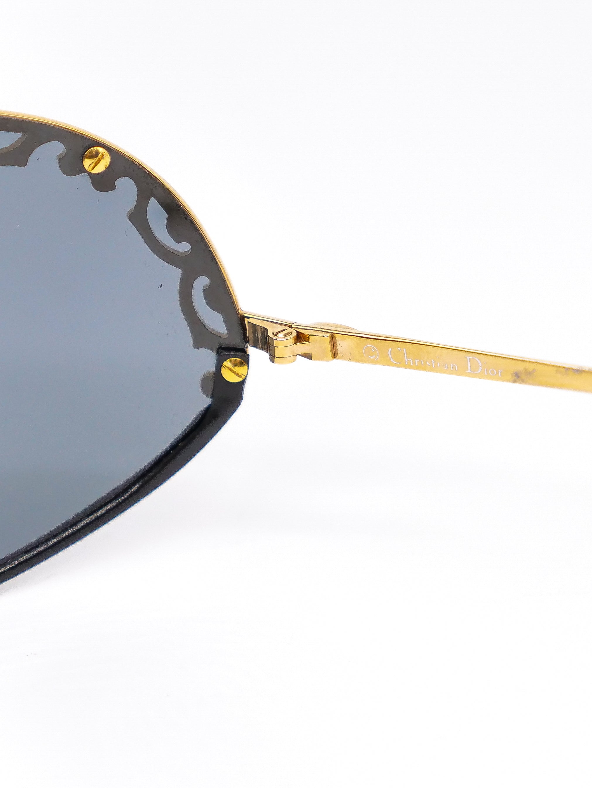 美品✨Christian Dior Logo Gold Sunglasses Christian Dior Black and Gold Houndstooth Sunglasses 2662